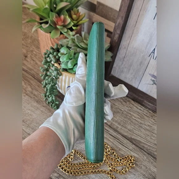 LV Louis Vuitton Green Epi Long Wallet with Elegant Crossbody Chain - Picture 12 of 14